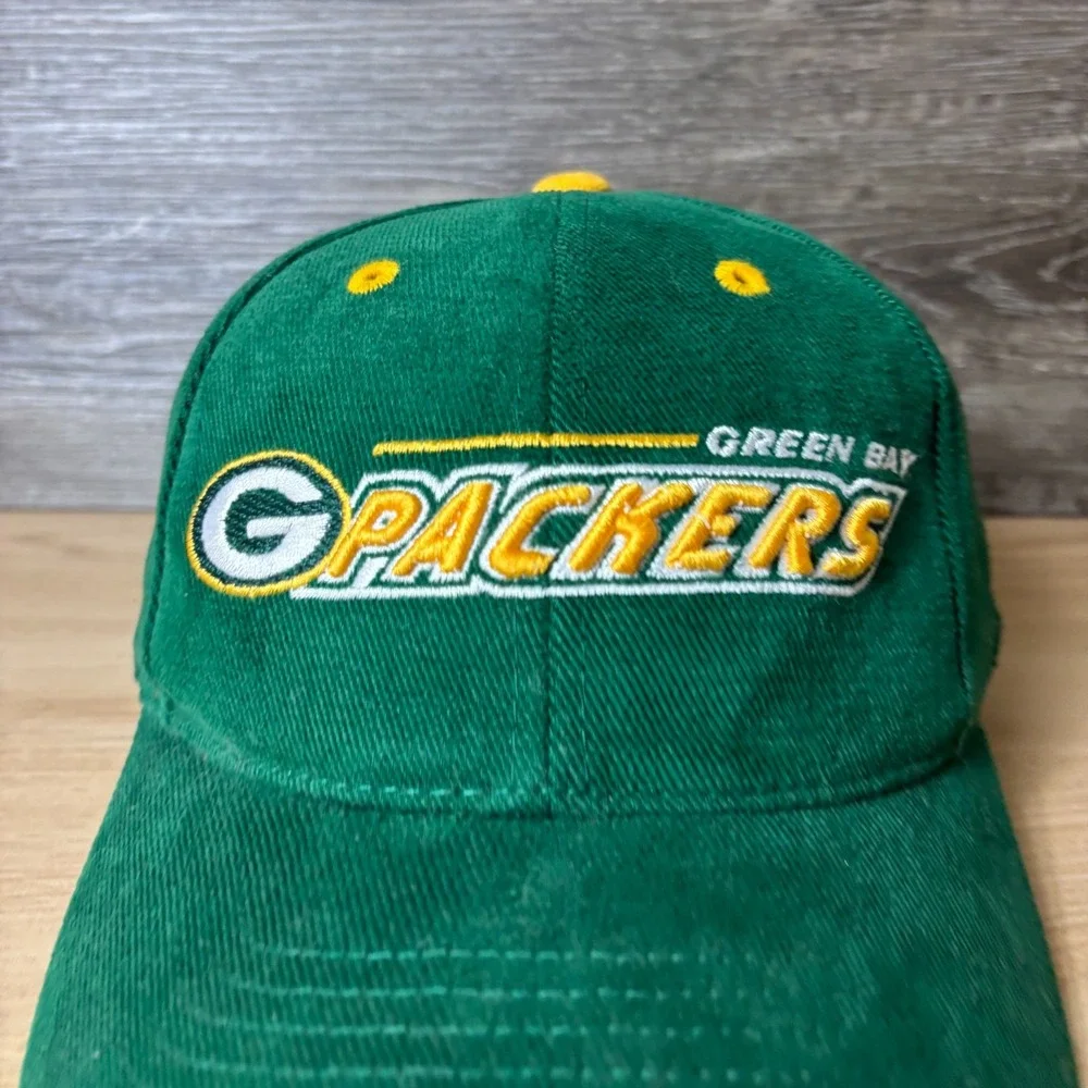 Vintage Green Bay Packers Hat Cap Snap Back NFL Football Green Logo Athletic